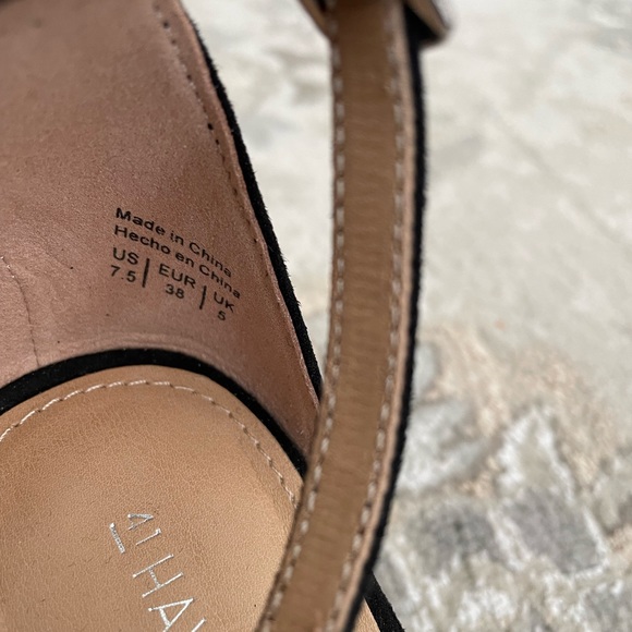 41 Hawthorn black suede block heel sandals 7.5 - Picture 3 of 4